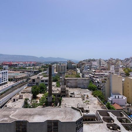 Apartment With Terrace In Pireu Exterior foto