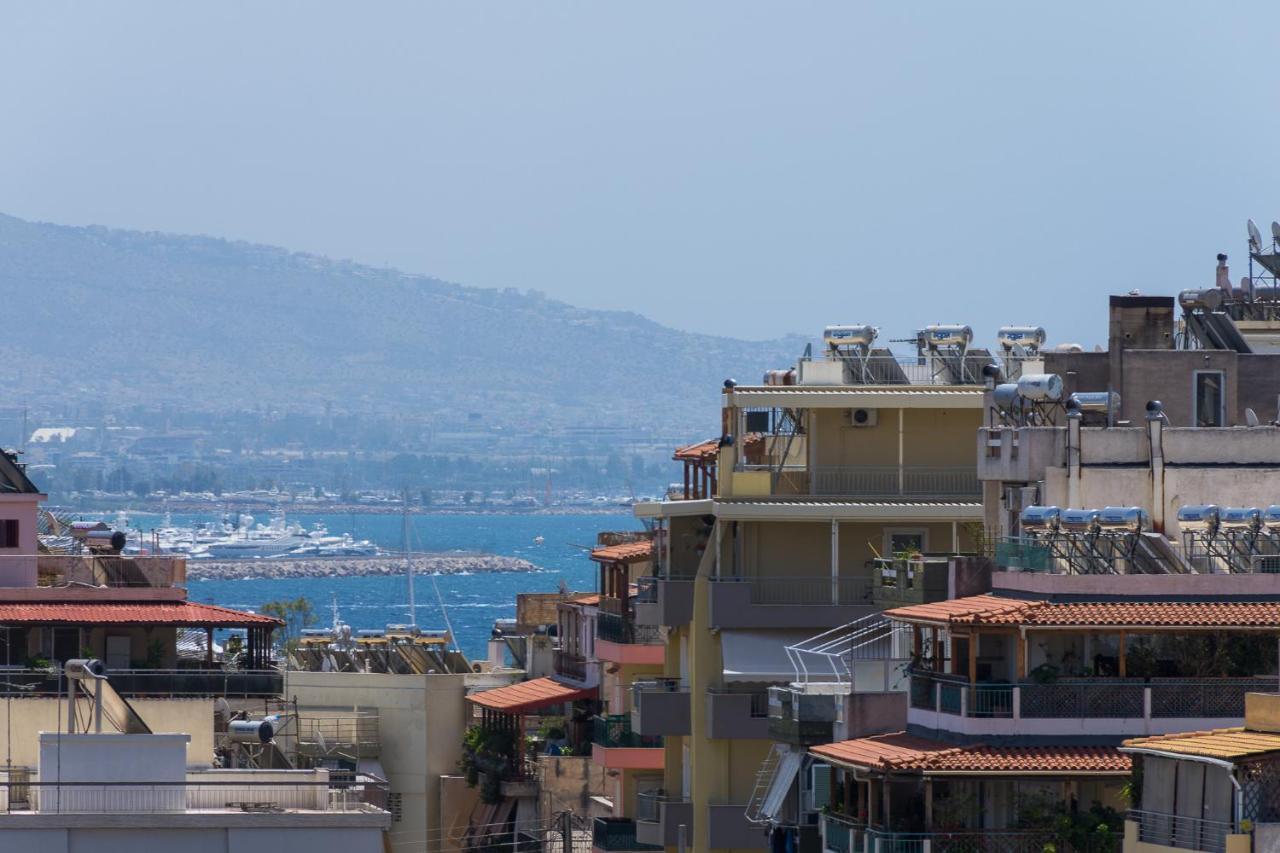 Apartment With Terrace In Pireu Exterior foto